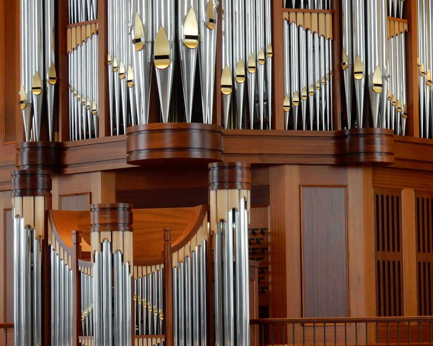 Ger Gem Opheusden Live Van den Heuvel-orgel Ger. Gem. Opheusden voltooid met rugpositief