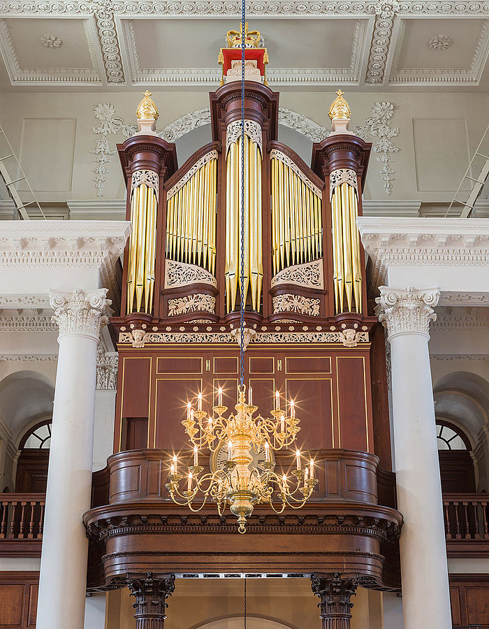 Het gerestaureerde Richard Bridge-orgel in Christ Church, Spitalfields, Londen | foto