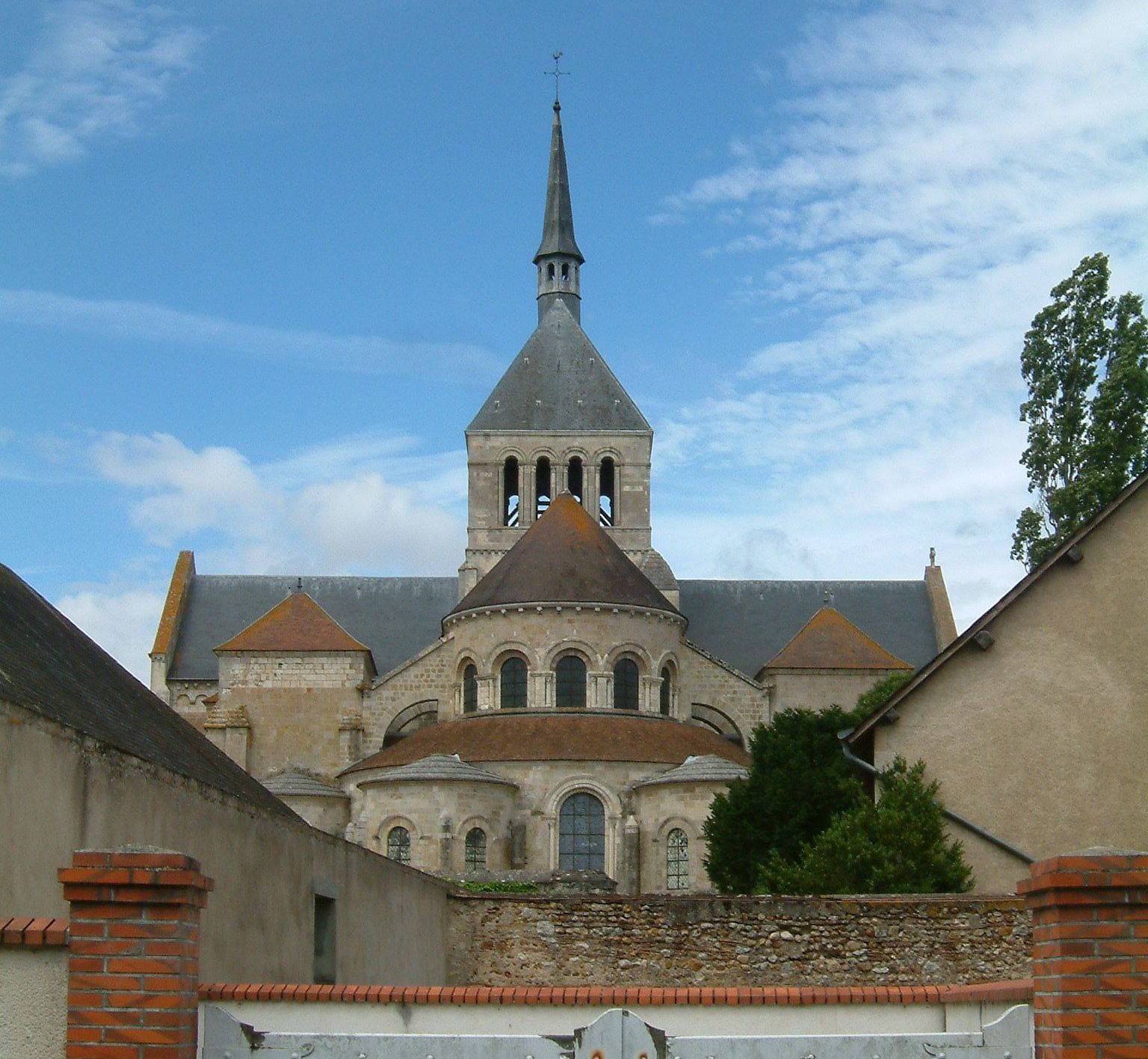 Abbaye_Saint_Benoit_sur_Loire