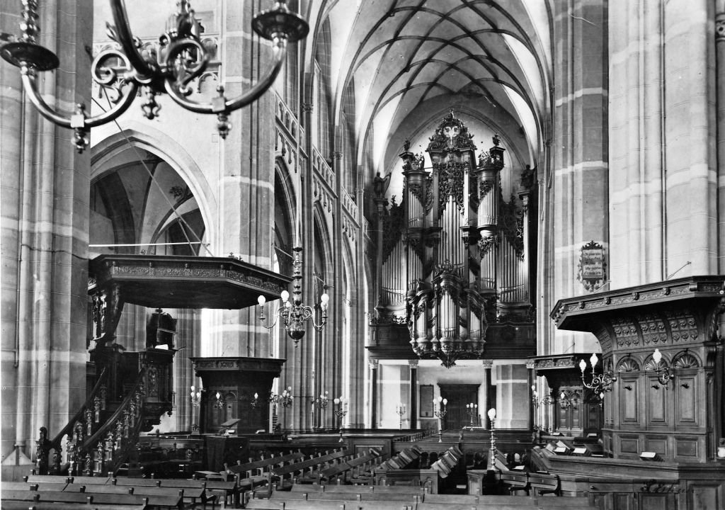 Arnhem-Eusebiuskerk-voor-1944-2