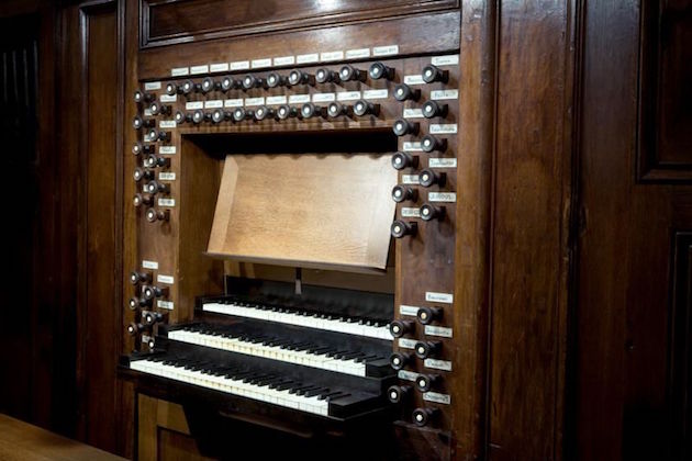 Klaviatuur van het Robustelly-orgel