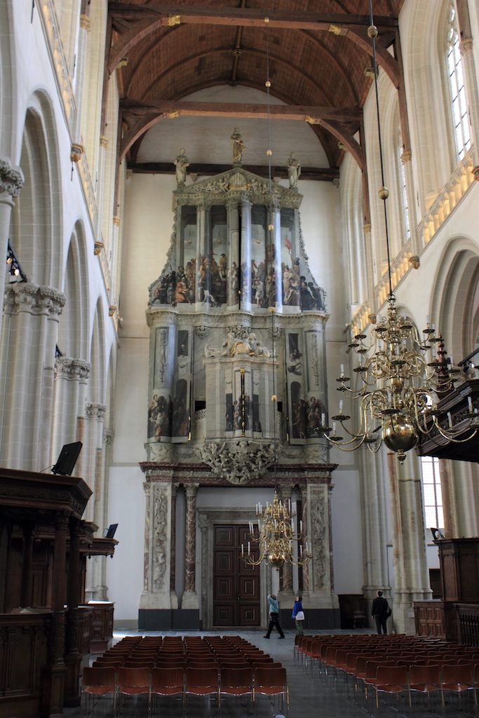 Het orgel zoals het in de afgelopen niet meer te zien is geweest: met gesloten luiken | foto Door Léna - Eigen werk, CC BY 3.0, https://commons.wikimedia.org/w/index.php?curid=16535591