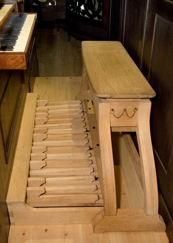 orgel lambertuskerk nederweert pedaalklavier en orgelbank