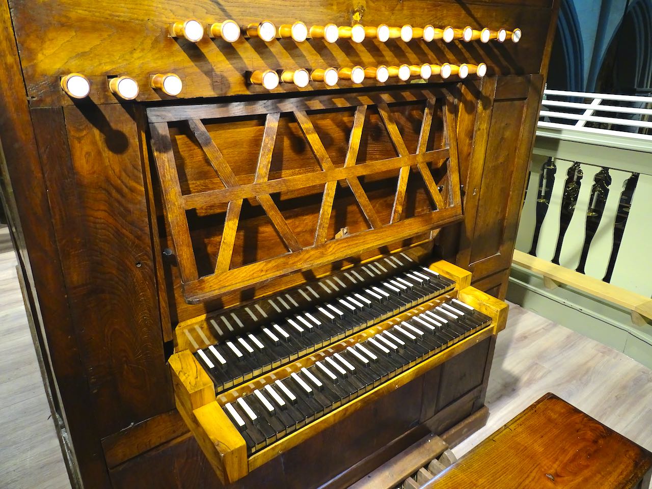 Noorbeek-Brigidakerk-orgel-klaviatuur-DSC00941