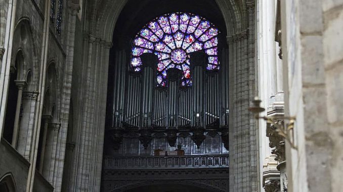 Notre_Dame_after_fire_2019