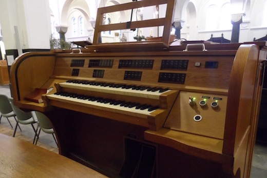 Onze-Lieve-Vrouwekerk Roosendaal orgel speeltafel
