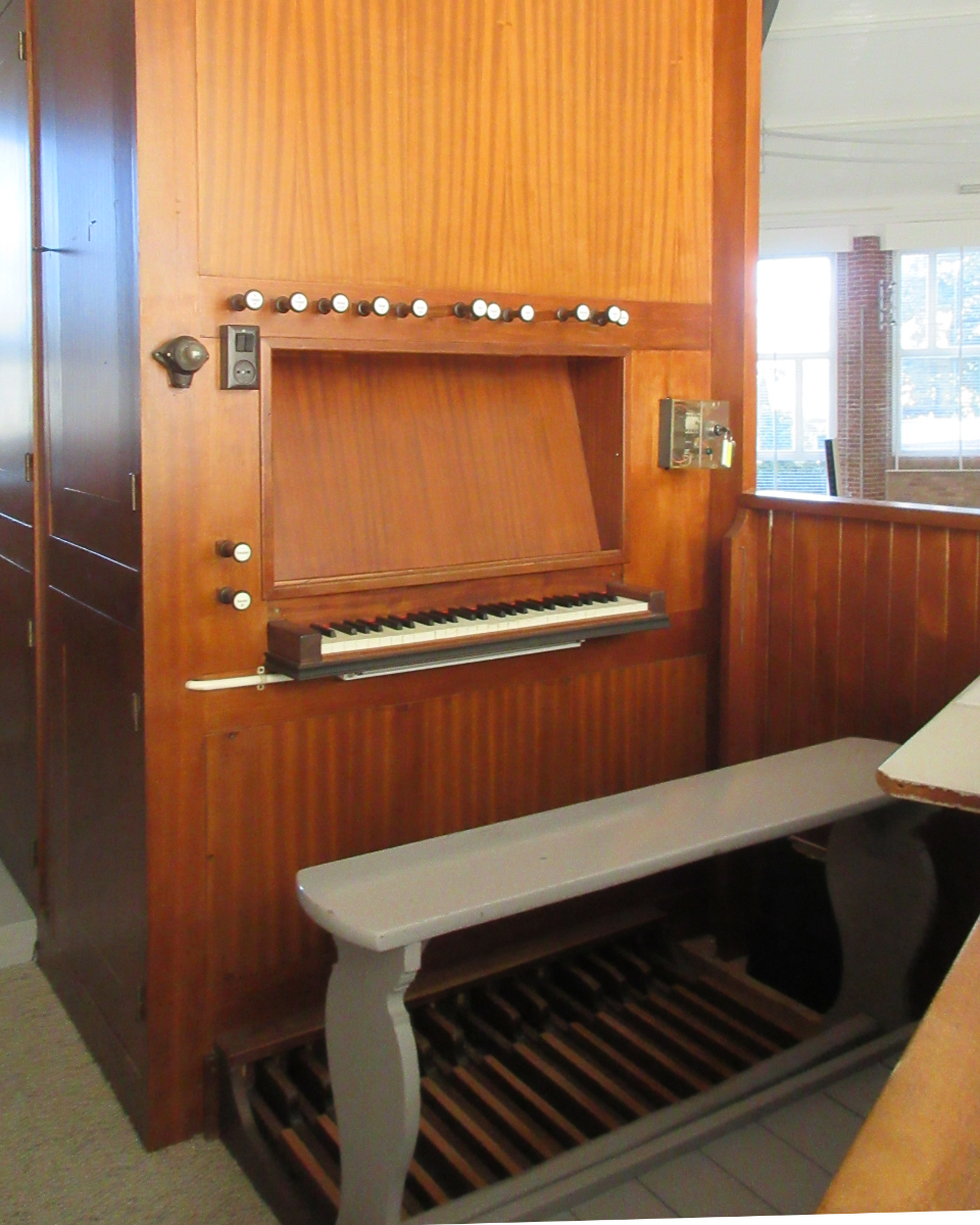 Orgel-De-Achthoek-Scherpenzeel-klaviatuur-tot-2021-2