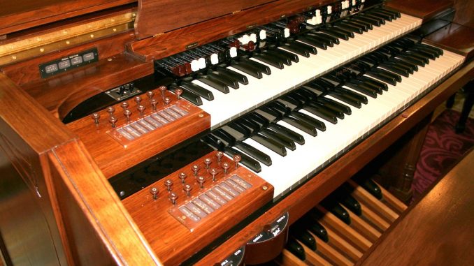 hammond Concert Model E 1937