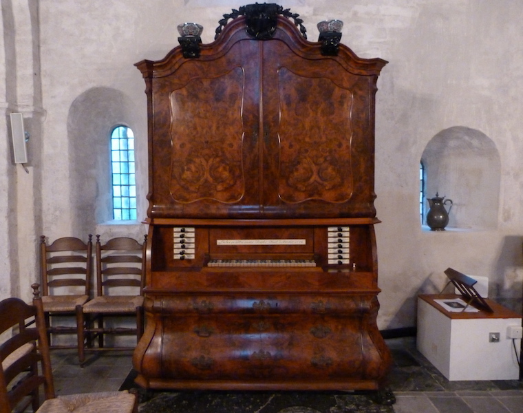 kabinet-orgel-leens-gesloten